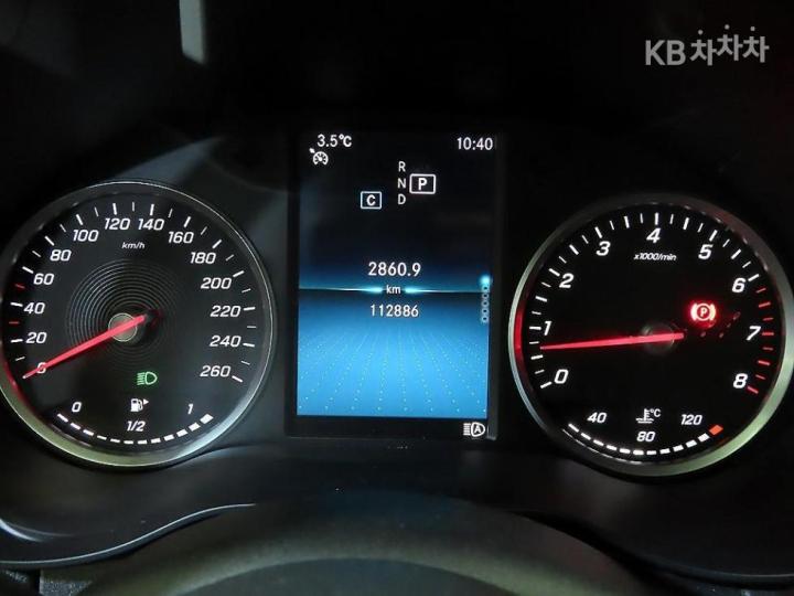 Mercedes-Benz C-Class C200 W205 10