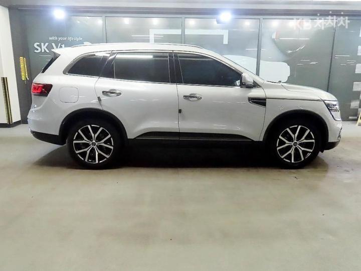 Renault QM6 2.0 LPe 2WD RE Signature 4