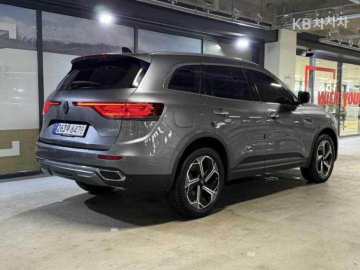 Renault QM6 2.0 LPe 2WD RE 5