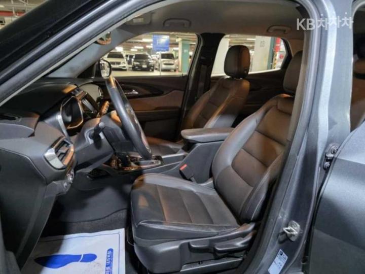 Chevrolet Trailblazer 1.35 Gasoline 2WD Premier 8