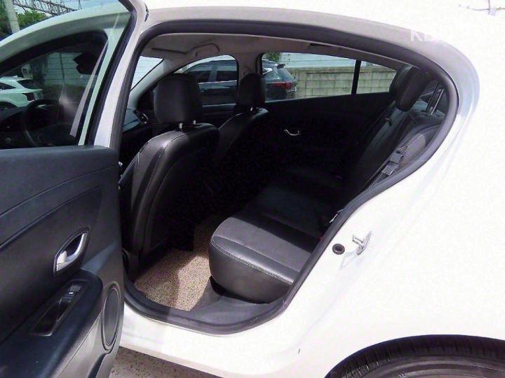 Renault SM3 Neo LE Base Type 7