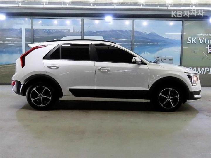 Kia Niro The 1.6 HEV Prestige 4