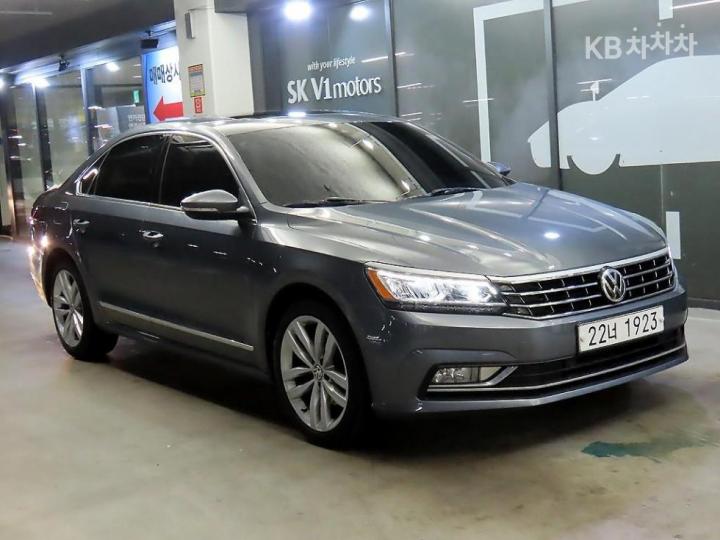 Volkswagen Passat 2.0 TSI 2