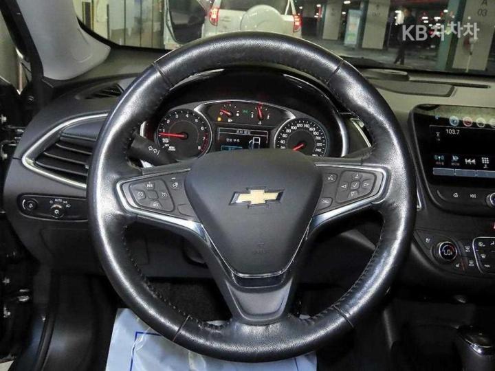 Chevrolet Malibu 1.5 Turbo LTZ 9