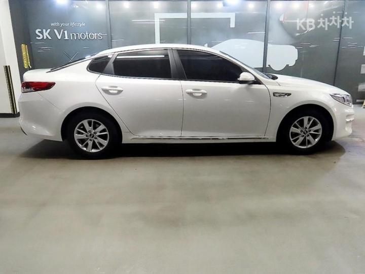 Kia K5 1.7 Diesel MX Deluxe 4