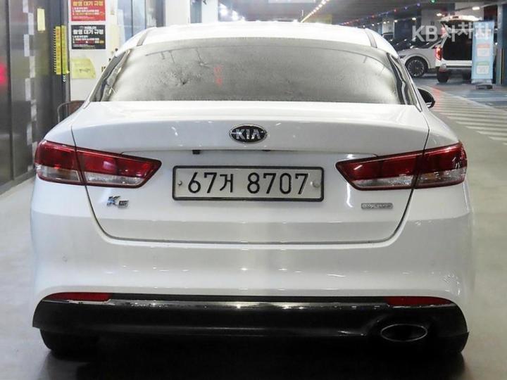 Kia K5 1.7 Diesel MX Deluxe 6