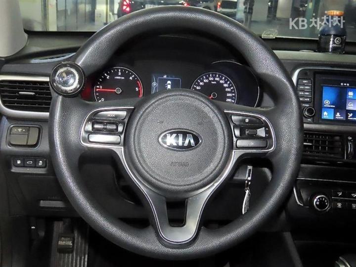 Kia K5 1.7 Diesel MX Deluxe 9