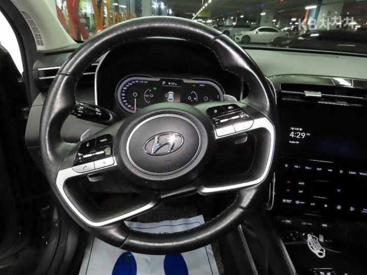 Hyundai Tucson The Hybrid NX4 1.6T HEV Premium 9