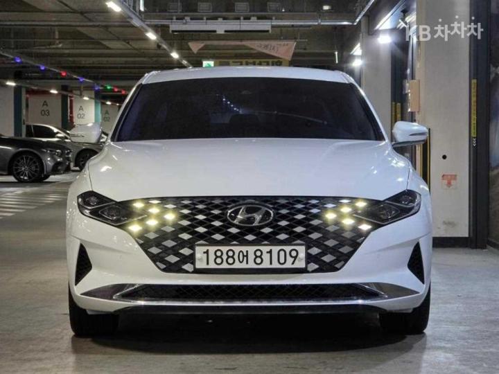 Hyundai Grandeur LPi 3.0 Modern