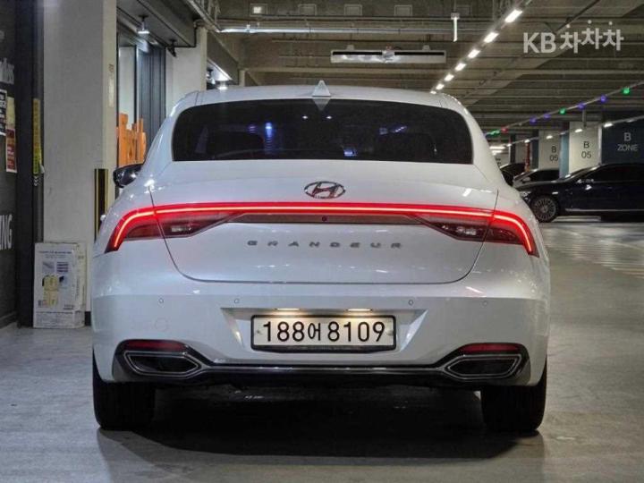 Hyundai Grandeur LPi 3.0 Modern 6