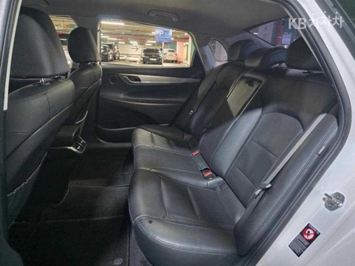 Hyundai Grandeur LPi 3.0 Modern 9