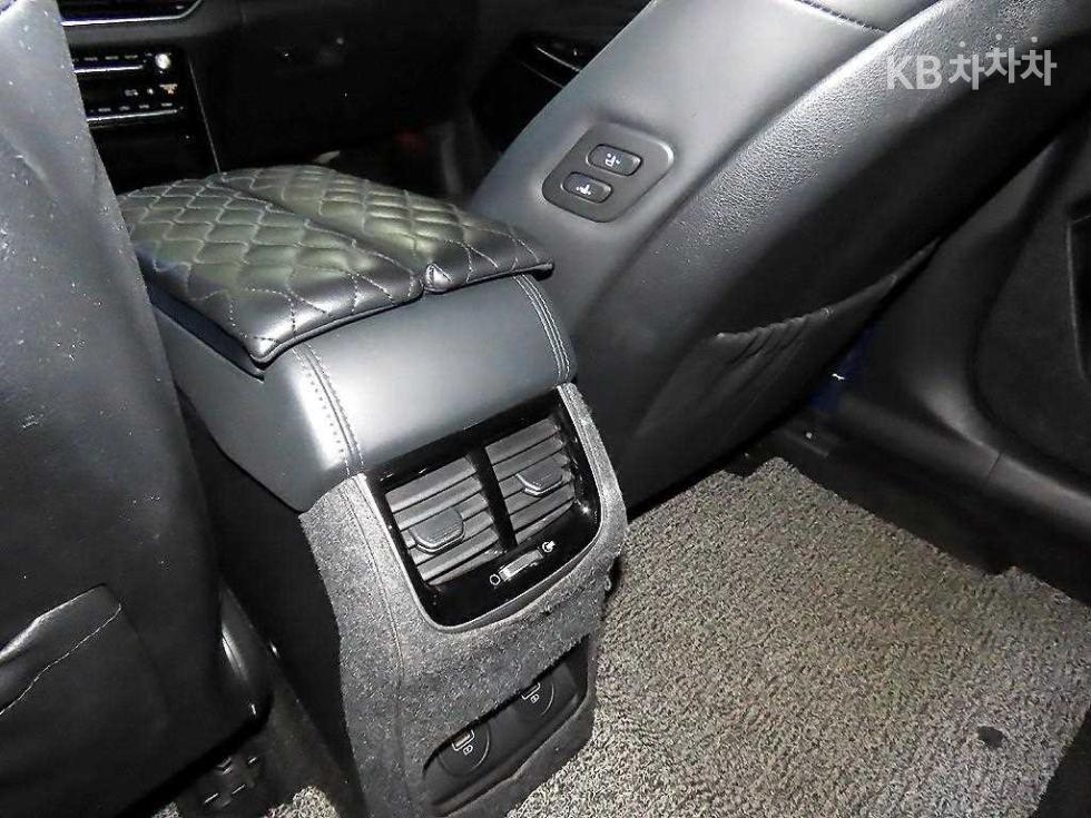 2020 - kia k7
