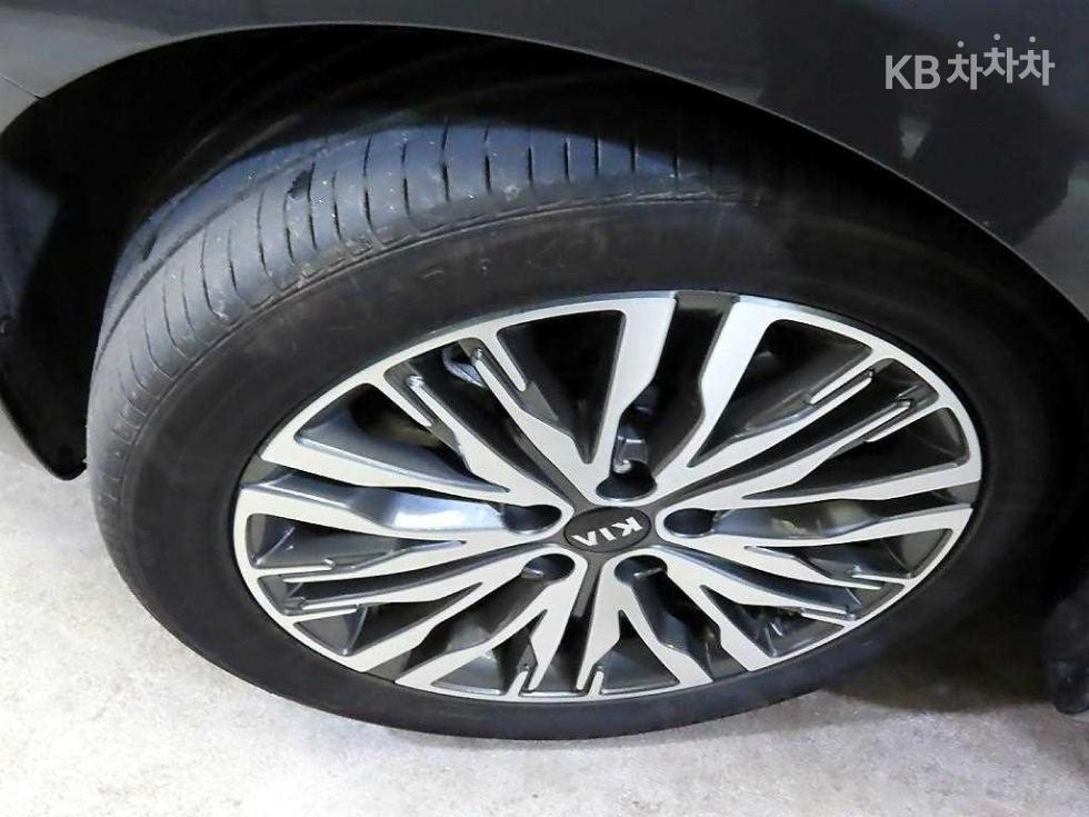 2020 - kia k7
