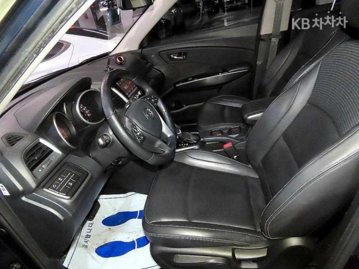 KG Mobility (Ssangyong) Tivoli Armor 1.6 Gasoline VX 2WD 7