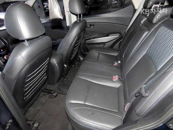 KG Mobility (Ssangyong) Tivoli Armor 1.6 Gasoline VX 2WD 8