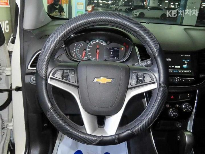 Chevrolet Trax 1.4 Premier 9