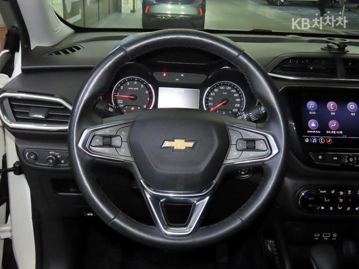 Chevrolet Trailblazer 1.35 Gasoline 2WD Premier 9