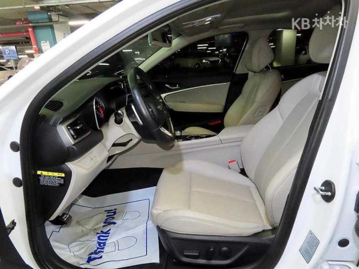 Genesis G70 2.2D Advanced 7