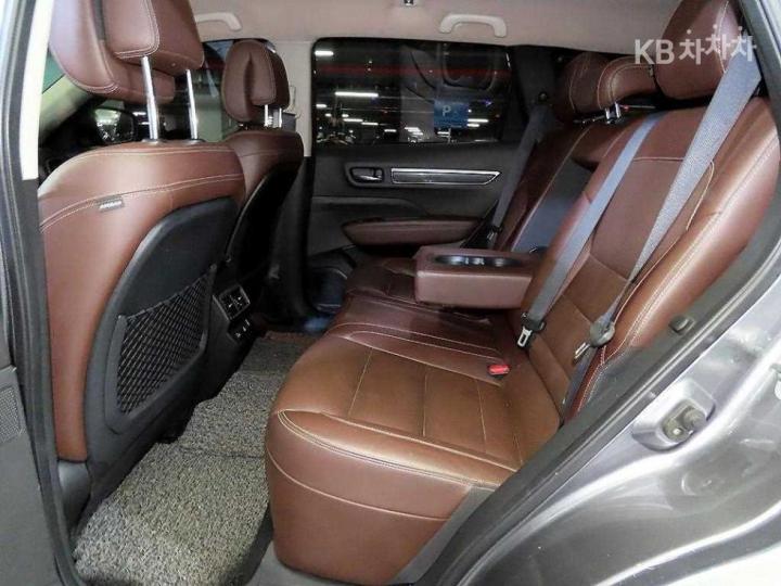 Renault QM6 2.0 2WD RE Signature 8