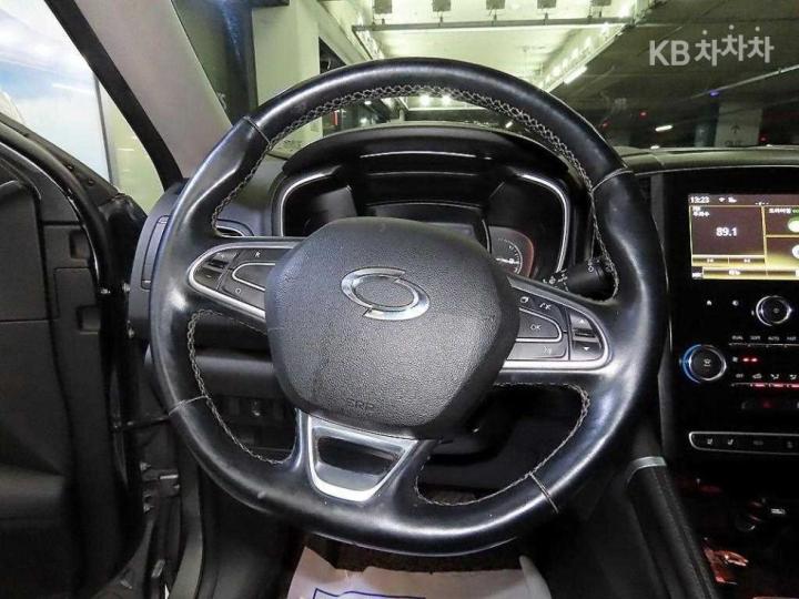 Renault QM6 2.0 2WD RE Signature 9