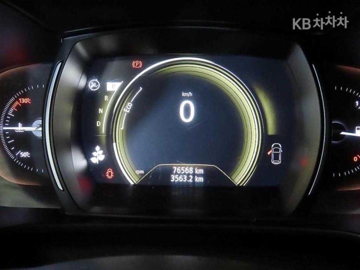 Renault QM6 2.0 2WD RE Signature 10