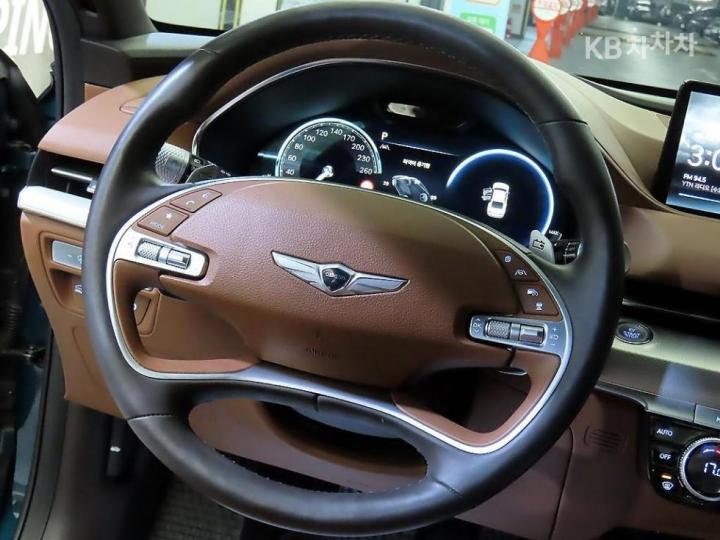 Genesis G80 ELECTRIFIED EV Base Type 9