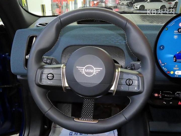 Mini Countryman U25] 2.0 Cooper S All4 Favoured Base Type 9