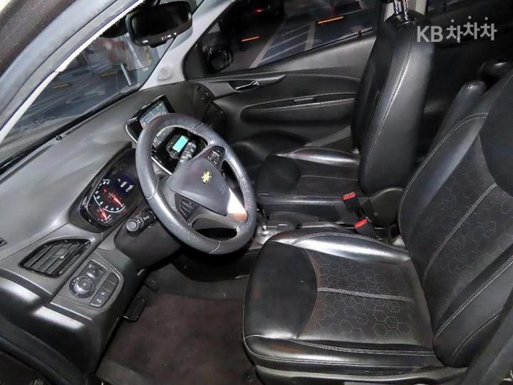 Chevrolet Spark The Next LT Plus 7