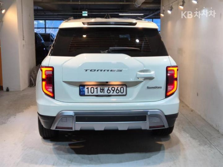 KG Mobility (Ssangyong) Torres J100 1.5 GDI Turbo T7 4