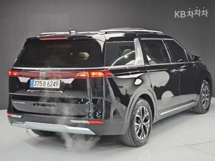Kia Carnival G3.5 GDI Signature 5