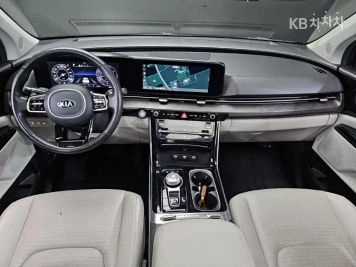 Kia Carnival G3.5 GDI Signature 6