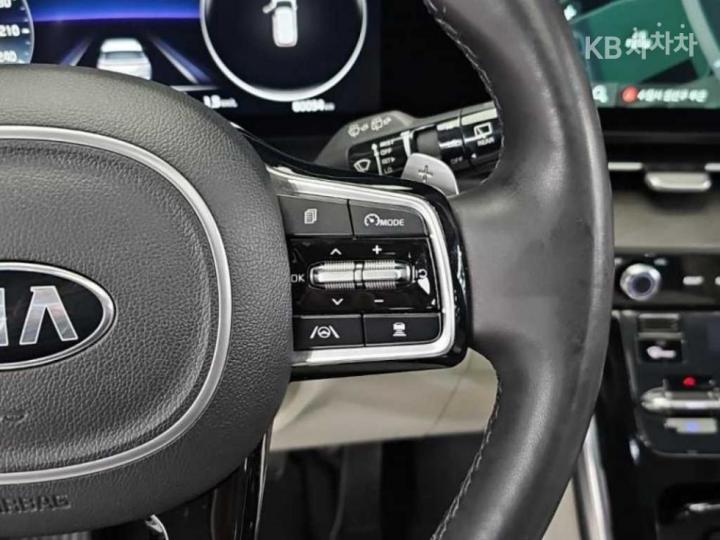 Kia Carnival G3.5 GDI Signature 9