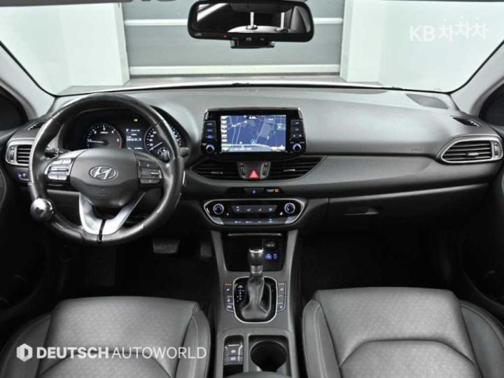 Hyundai i30 PD Diesel 1.6 Smart 8