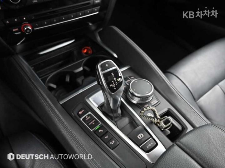 BMW X6 F16 xDrive 30d Base Type 10