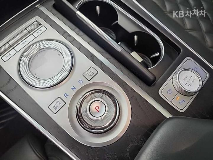 Genesis GV80 3.5 Turbo Gasoline AWD 9