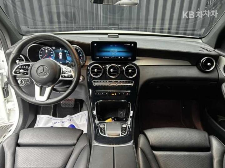 Mercedes-Benz GLC-Class X253 220d 4Matic Base Type 9