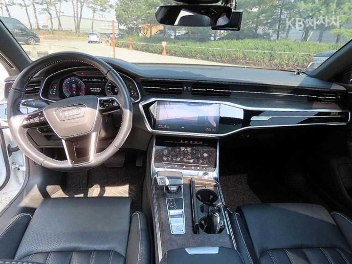 Audi A7 4K8 50 TDI Quattro Premium 8