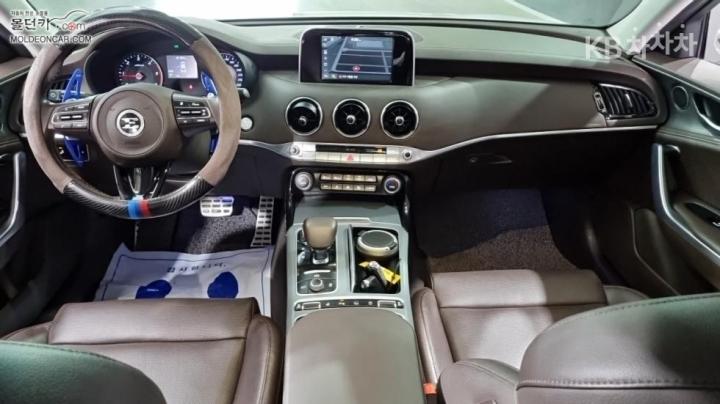 Kia Stinger 2.2 Diesel 4WD Dream Edition 8