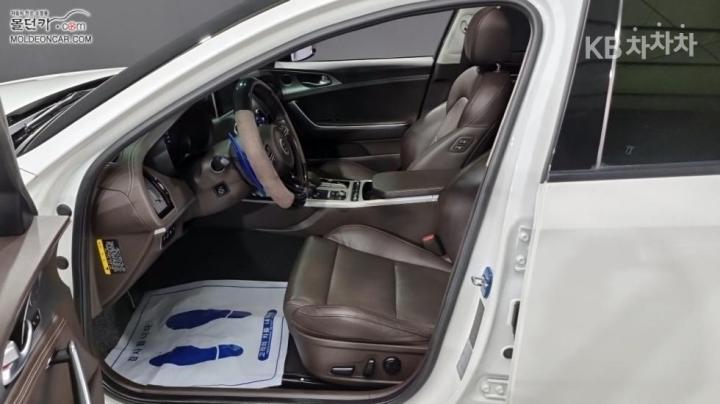 Kia Stinger 2.2 Diesel 4WD Dream Edition 10