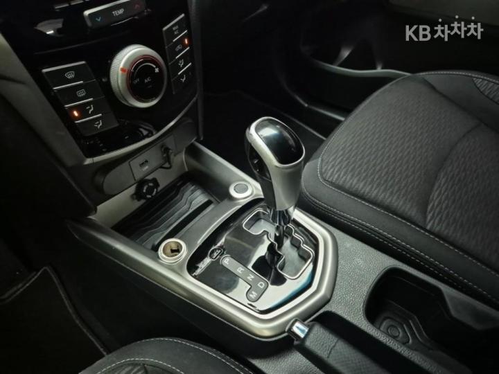 KG Mobility (Ssangyong) Tivoli Armor 1.6 Gasoline TX 2WD 9