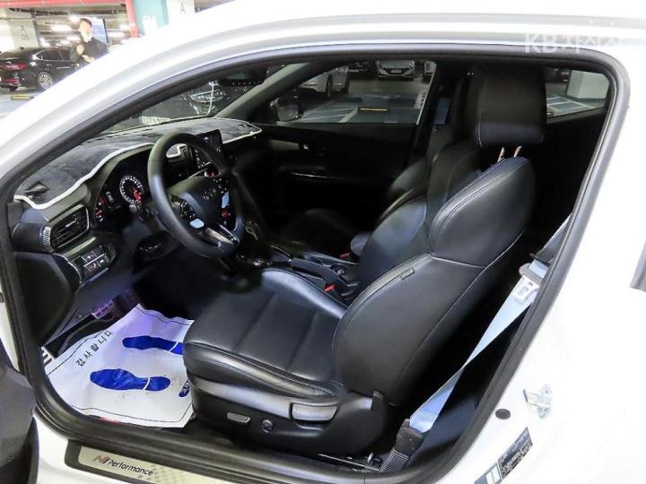 Hyundai Veloster N 2.0 T-GDi 7