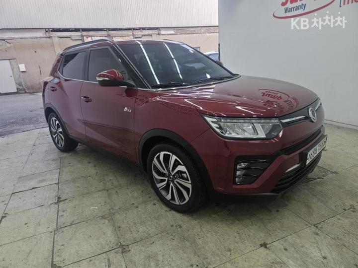 KG Mobility (Ssangyong) Tivoli Gasoline V5 2WD Base Type 4