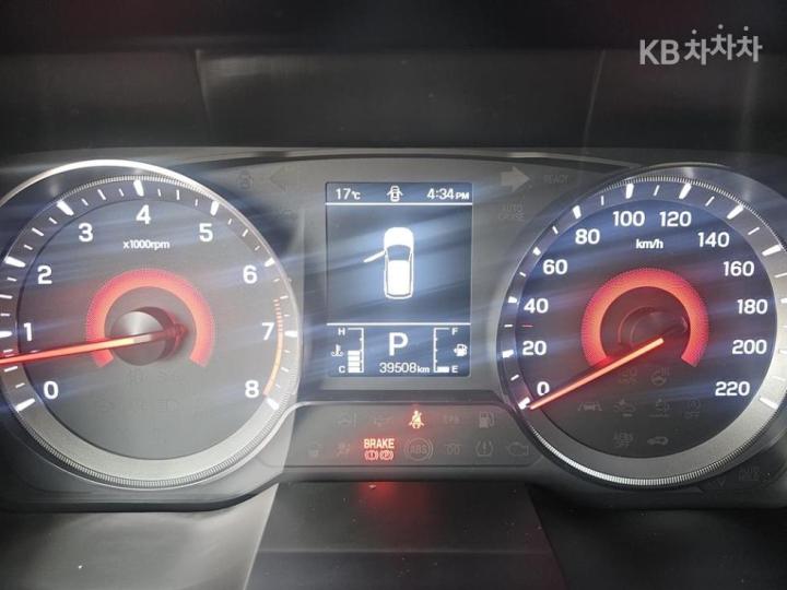 KG Mobility (Ssangyong) Tivoli Gasoline V5 2WD Base Type 10