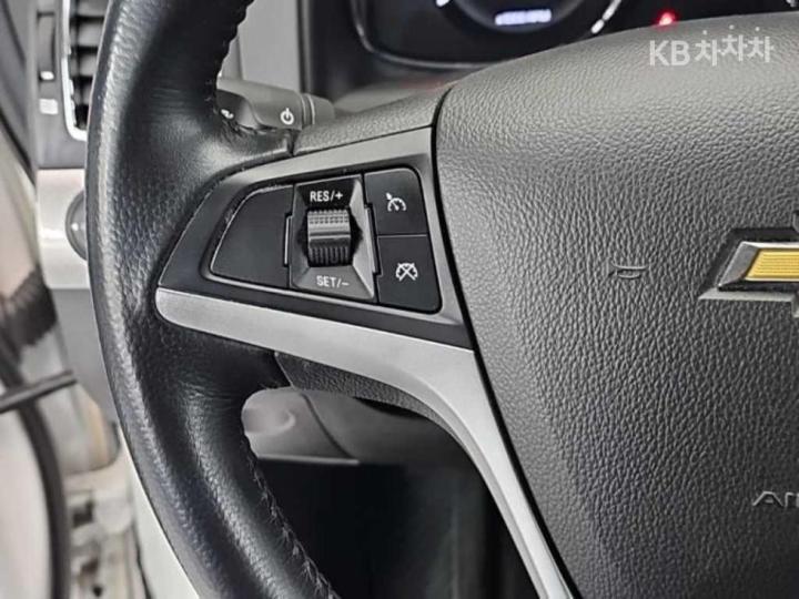 Chevrolet Captiva New 2.0 LT Deluxe Pack 8