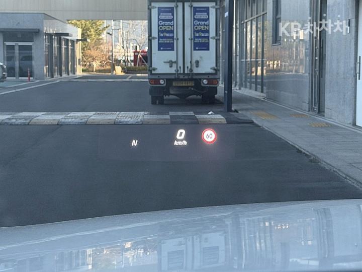 Mercedes-Benz E-Class W213 E220d Avantgarde 6