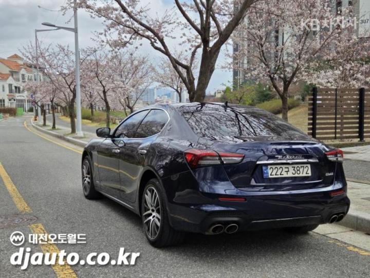 Maserati Ghibli 3.0 Diesel Sport 8