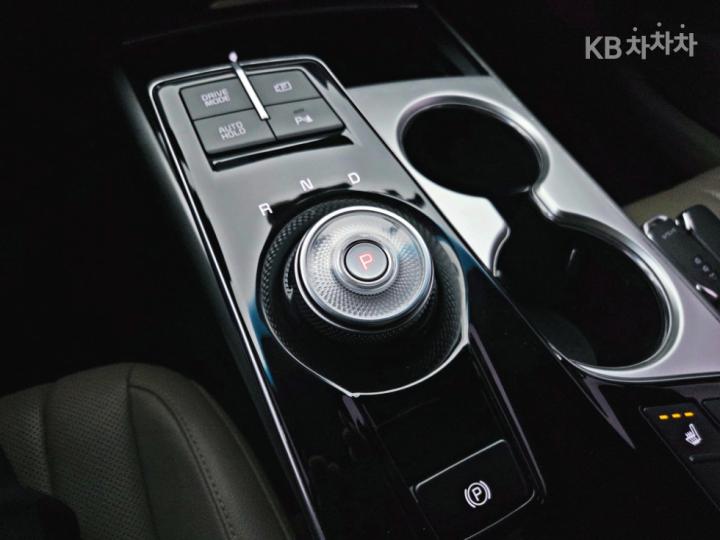 Kia K8 Hybrid 1.6 Turbo Noblesse 10