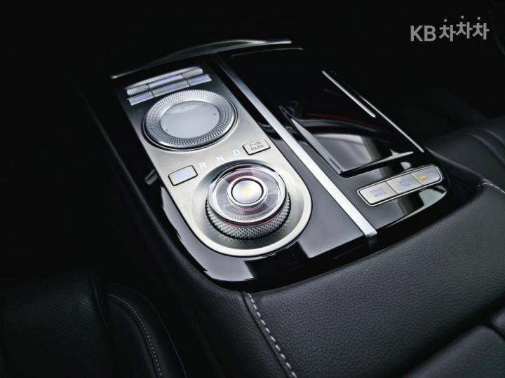 Genesis G80 RG3 2.5 T-GDi 2WD 10