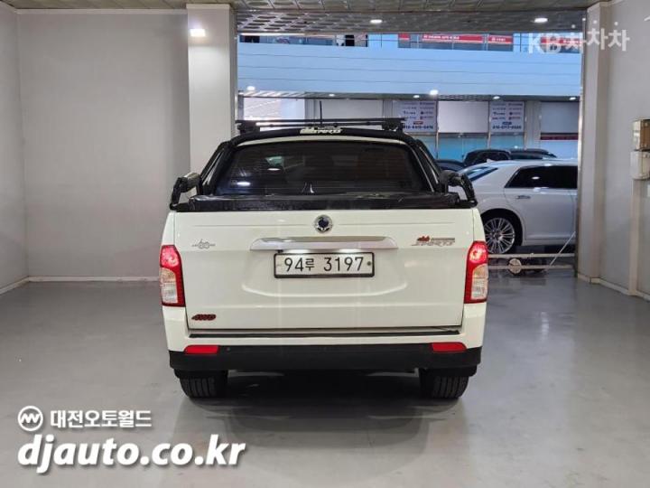 KG Mobility (Ssangyong) Korando Sport Adventure 60th Edition 4WD 4