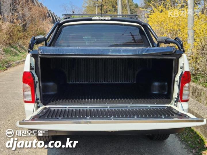 KG Mobility (Ssangyong) Korando Sport Adventure 60th Edition 4WD 6